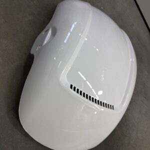 Kruiser: valkoinen vahvistettu etulokari